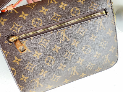 Louis Vuitton monogram Pochette Métis