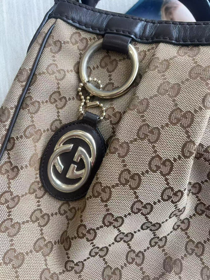 Gucci Crossbody Messenger Bag GG Canvas