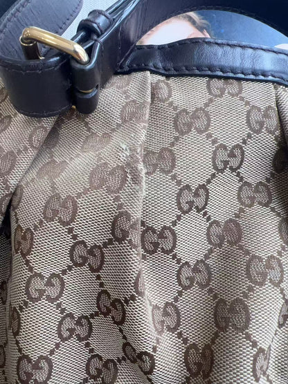 Gucci Crossbody Messenger Bag GG Canvas