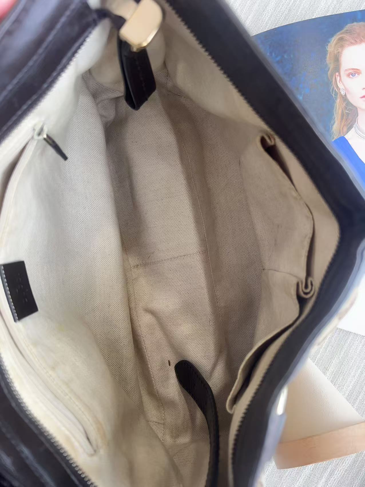 Gucci Crossbody Messenger Bag GG Canvas