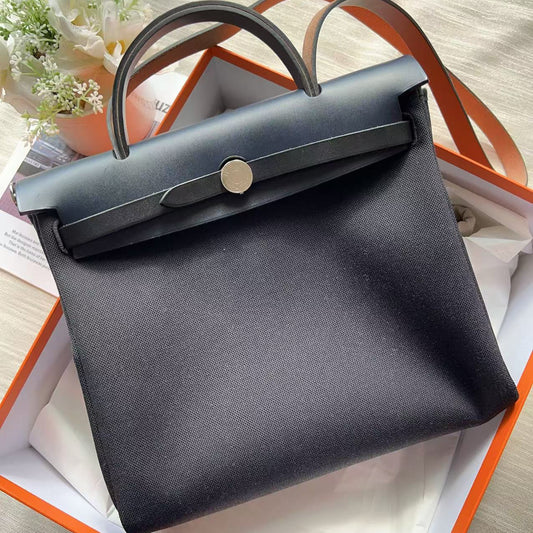 Hermes Herbag Zip Retourne 31 PM Toile Vache Hunter Black and Dark Blue PHW