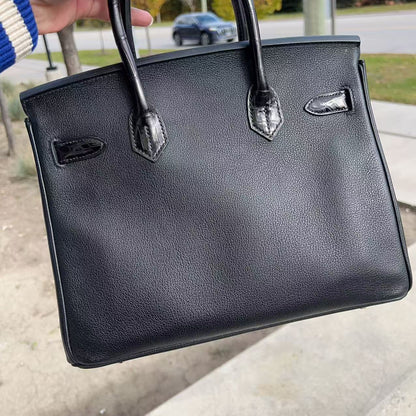 Black handbag 