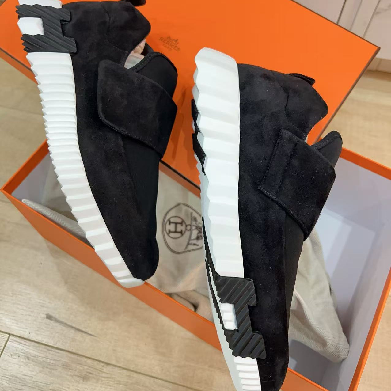 Hermes H Logo Sneakers Black Size38