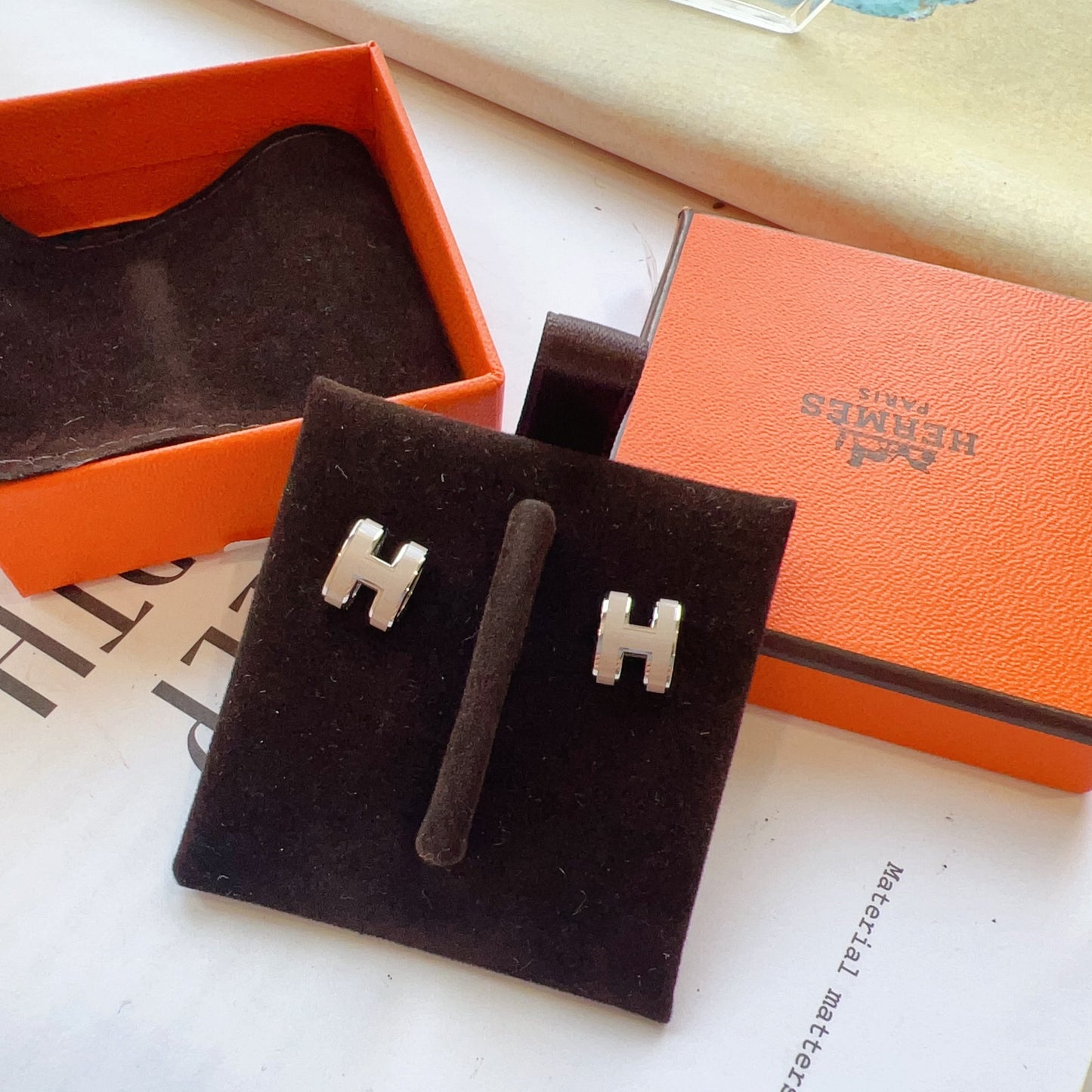 Hermes Palladium Lacquered Mini Pop H Earrings Marron Glace New