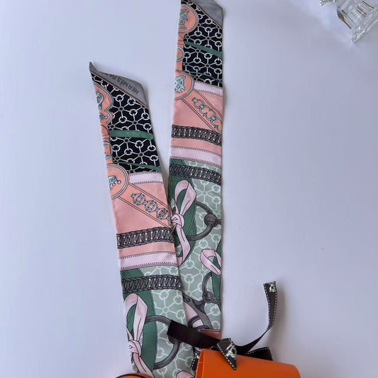 Hermes Silk La Promenade Du Matin Noir Rose Poudre Celadon