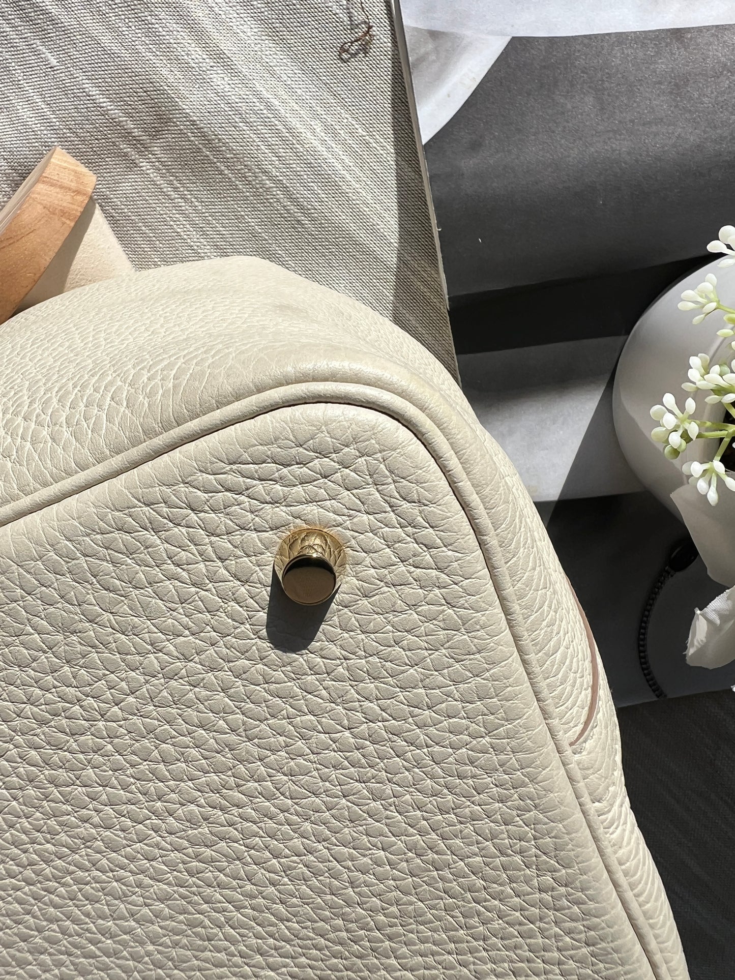 Hermes Taurillon Clemence Picotin Lock 22 MM Beton