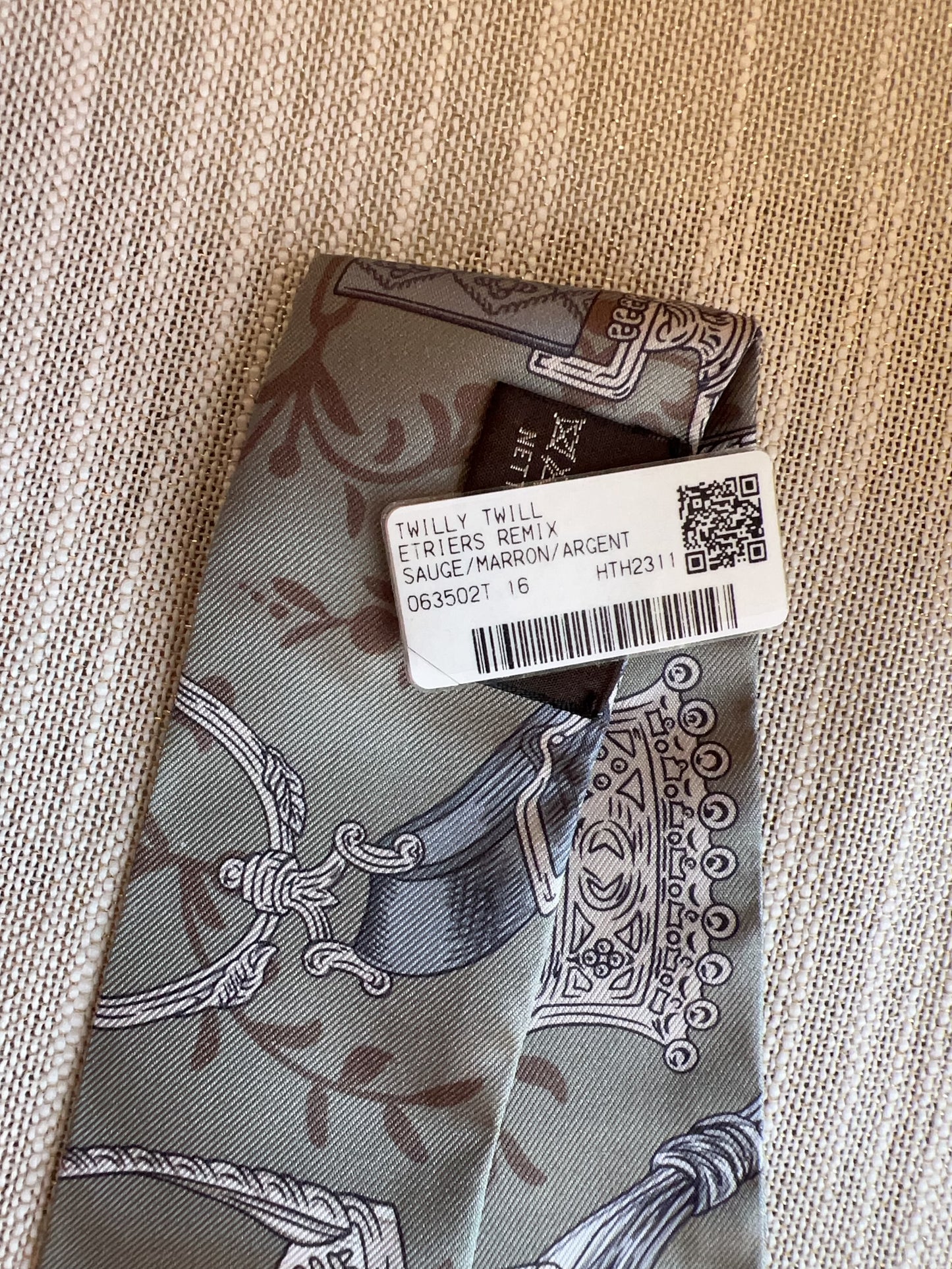 Hermès Twilly Etriers Remix Sauge Marron Argent in Gray Silk