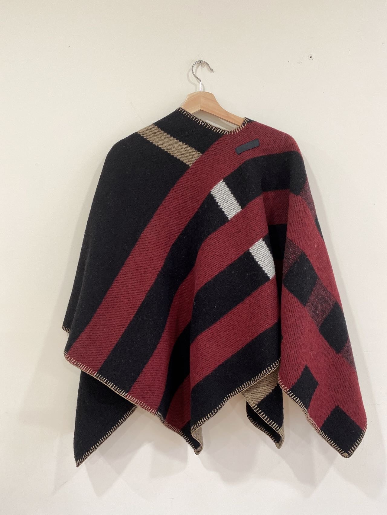 Clearance Burberry Wool and Cashmere Cap Blanket