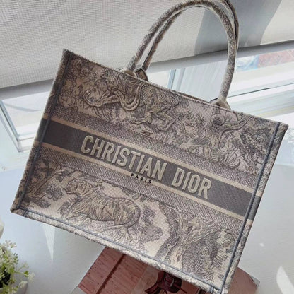 Christian Dior 2022 Medium Toile De Jouy Book Tote