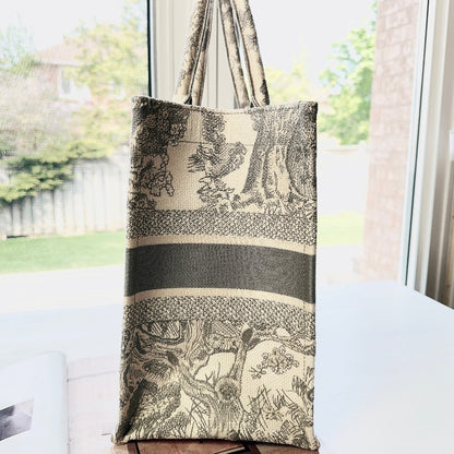 Christian Dior 2022 Medium Toile De Jouy Book Tote