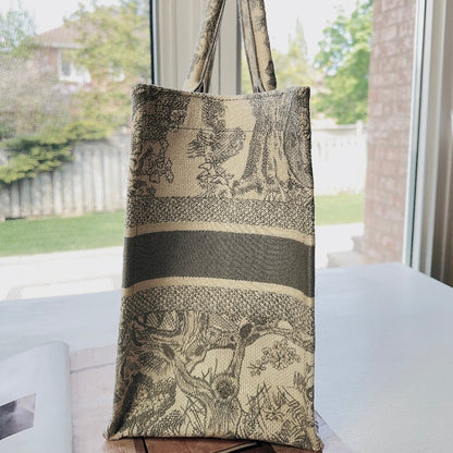 Christian Dior 2022 Medium Toile De Jouy Book Tote