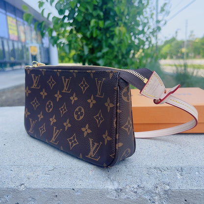 Louis Vuitton Monogram Pochette Accessoires New