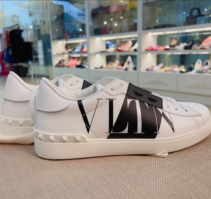 Valentino Sneaker Size42.5 New