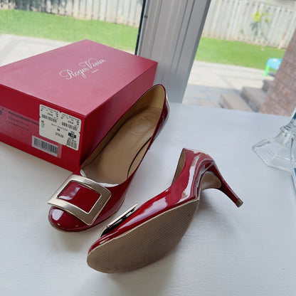 Roger Vivier Patent Leather Pumps size38