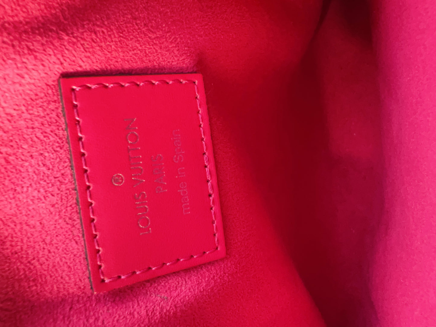 Louis Vuitton Pochette Pratt EPI Fuchsia Pink
