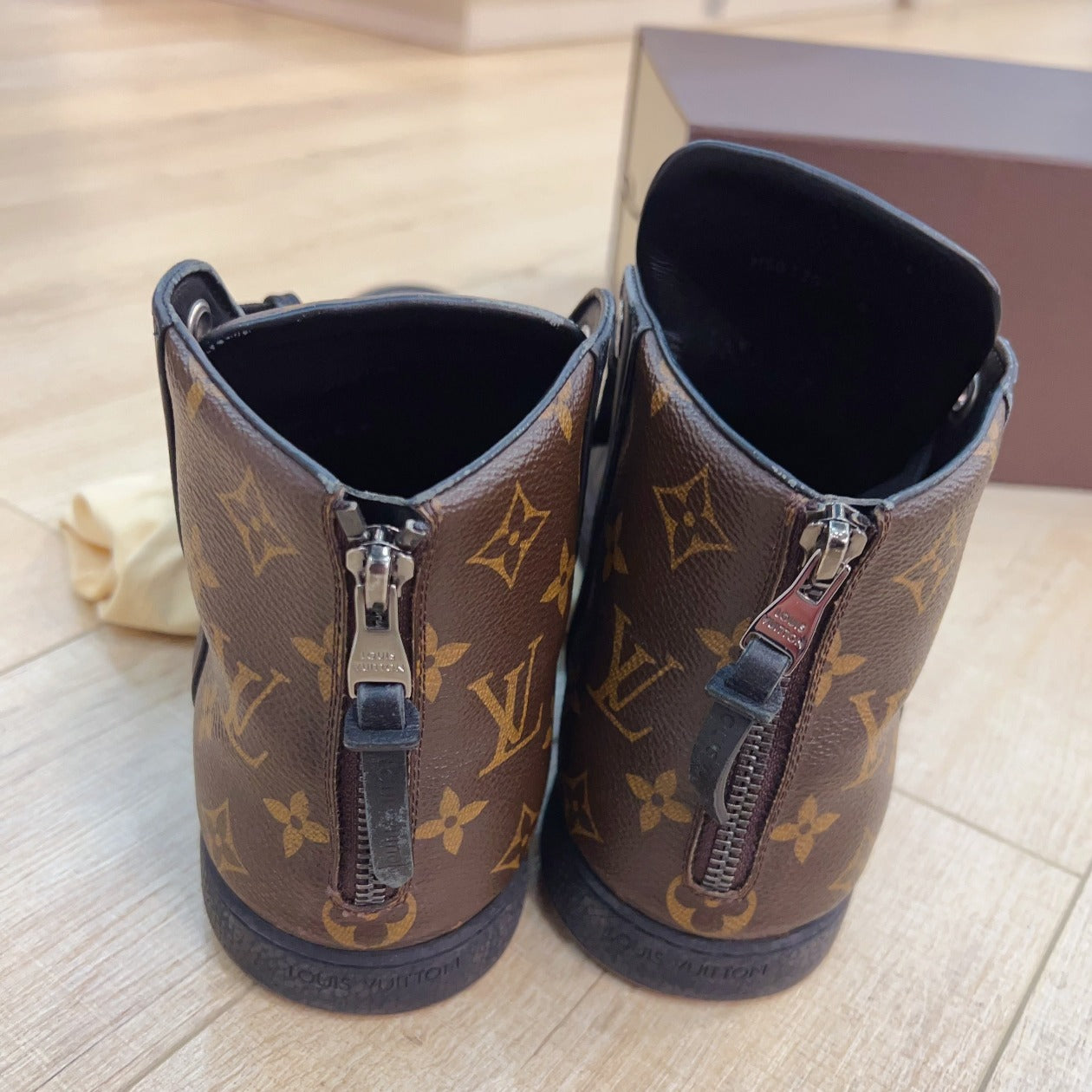 Louis Vuitton Monogram Canvas High Top Sneakers Size8