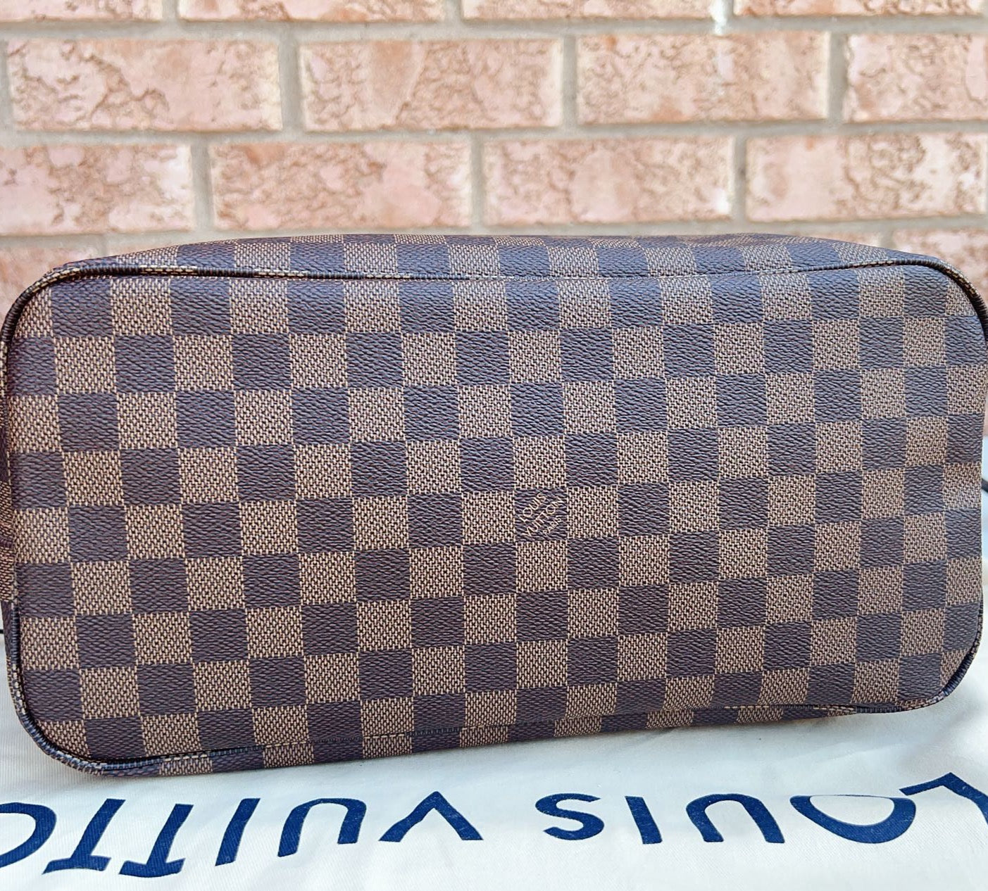 Louis Vuitton Damier Ebene Neverfull MM Tote with Pouch New