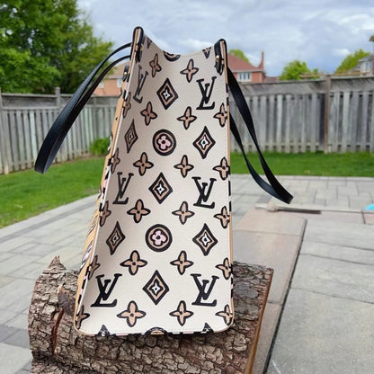 Louis Vuitton Monogram Giant Wild At Heart Onthego GM Arizona