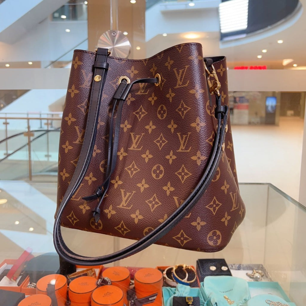 Louis Vuitton Monogram Neonoe MM Black