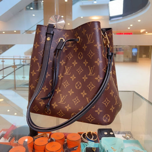 Louis Vuitton Monogram Neonoe MM Black