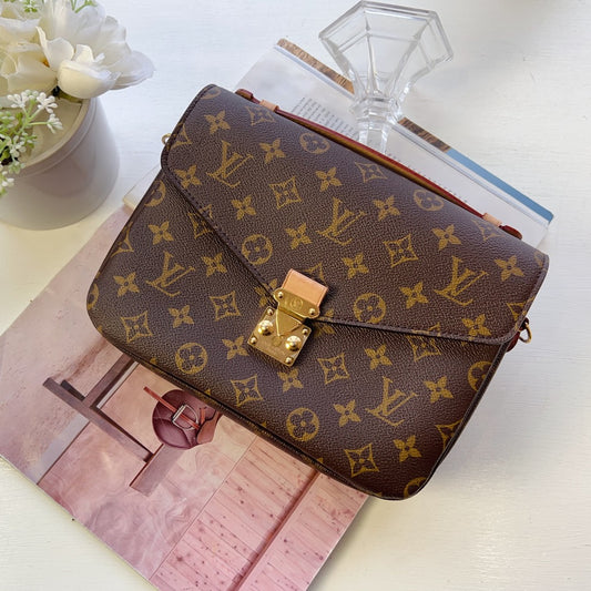 Louis Vuitton monogram Pochette Métis