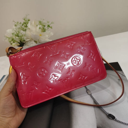 Louis Vuitton Vernis Pochette Pink