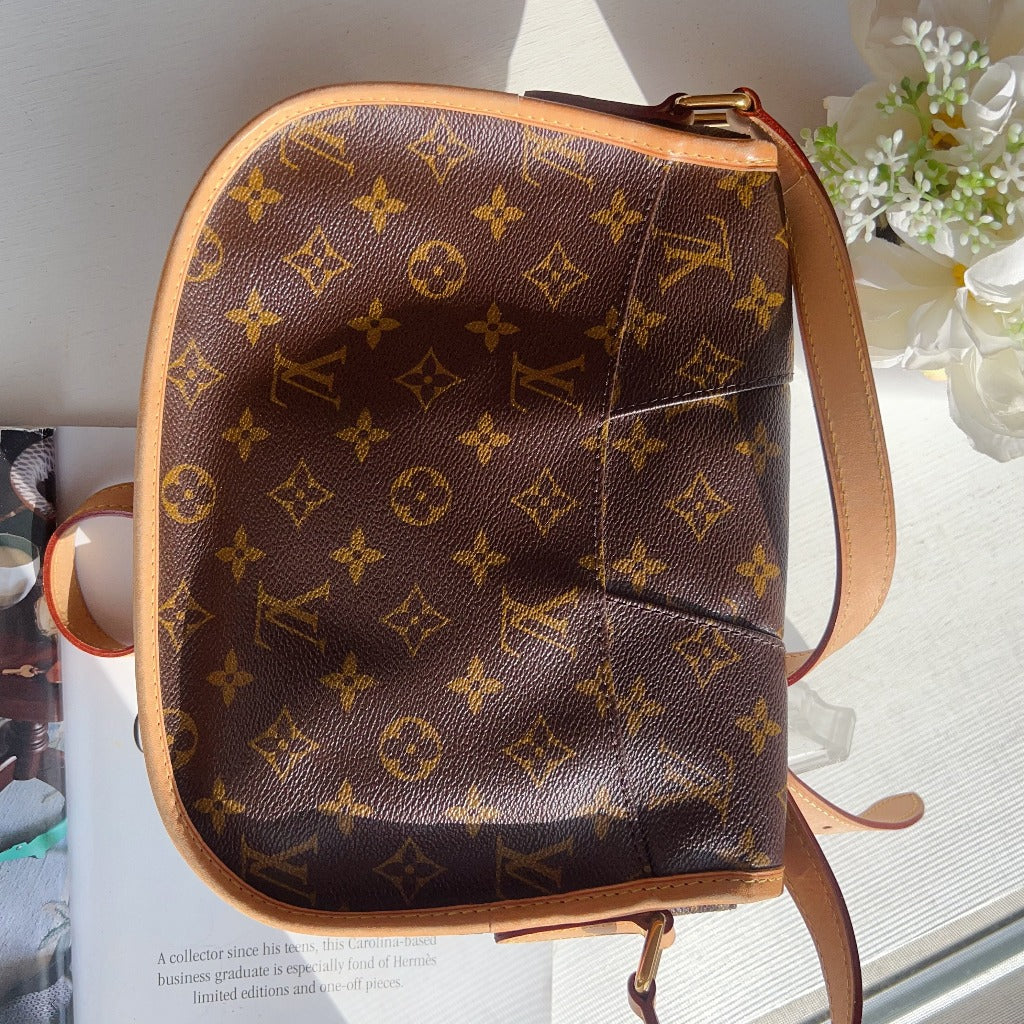 Louis Vuitton Monogram Menilmontant PM