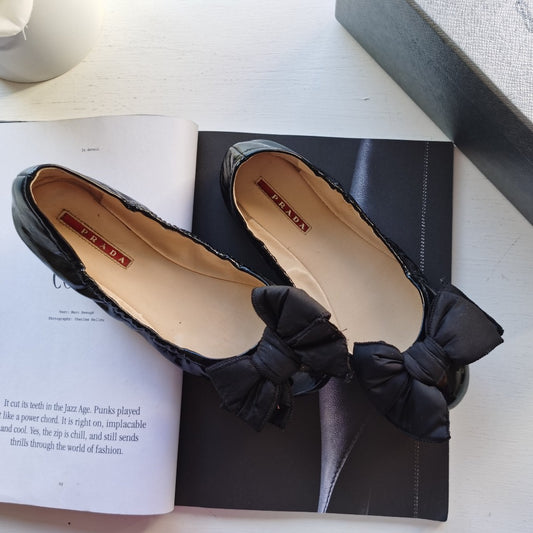 Prada Patent Leather Bow Accents Ballet Flats Black36.5