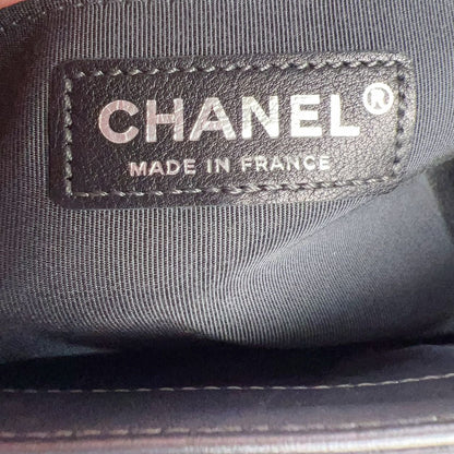 Chanel-Gray-Tweed-Medium-Boy-Bag-Logo