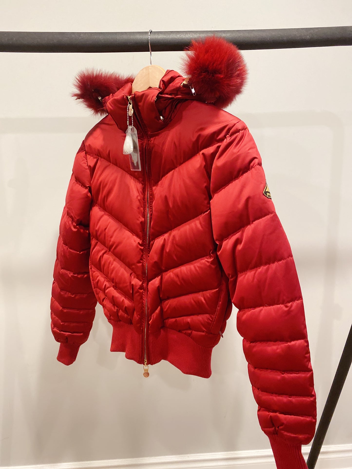 Clearance: Pyrenex Bomb Size38 Dark Red Real Fur New