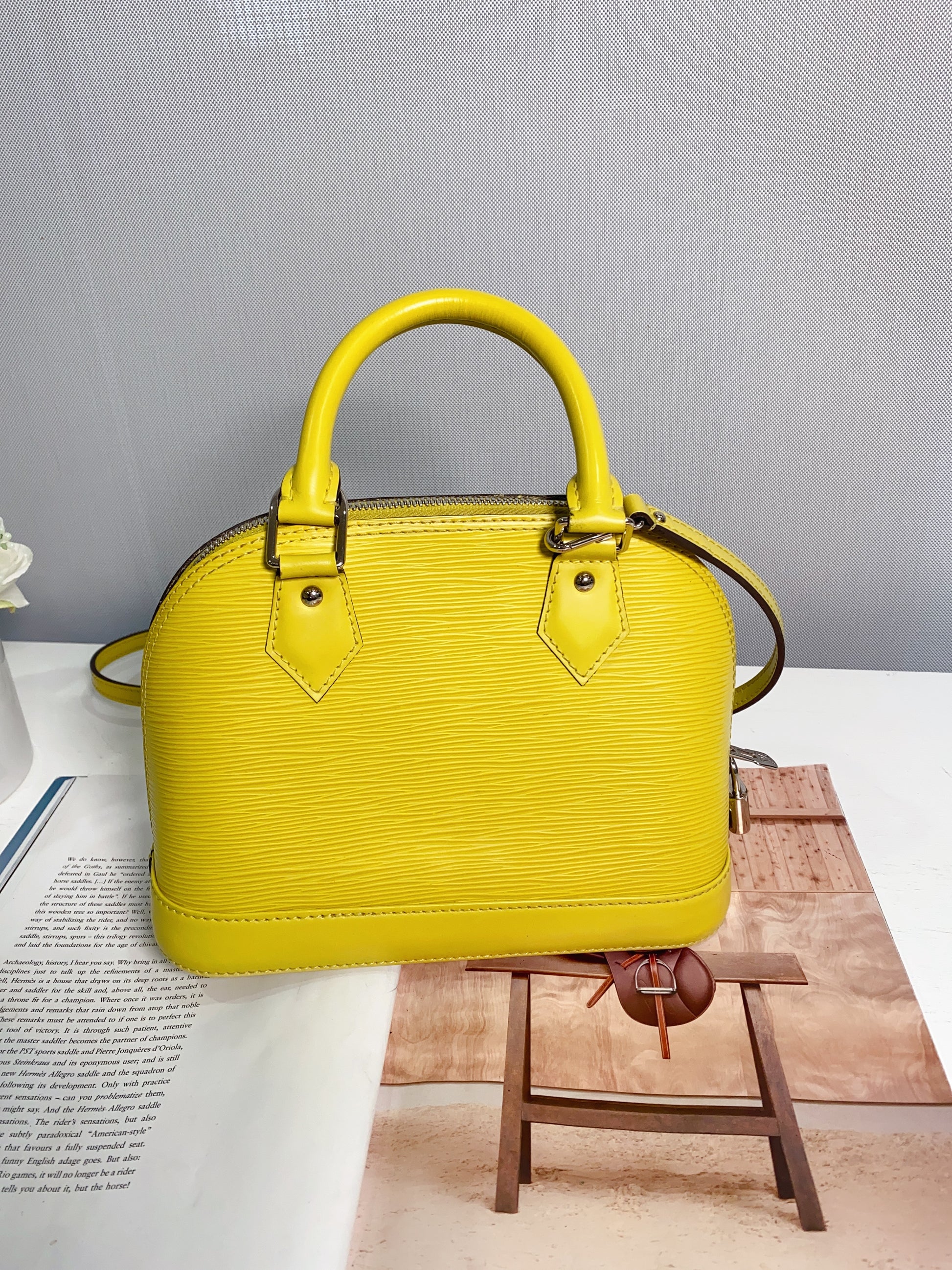 Louis Vuitton Epi Alma BB Citron