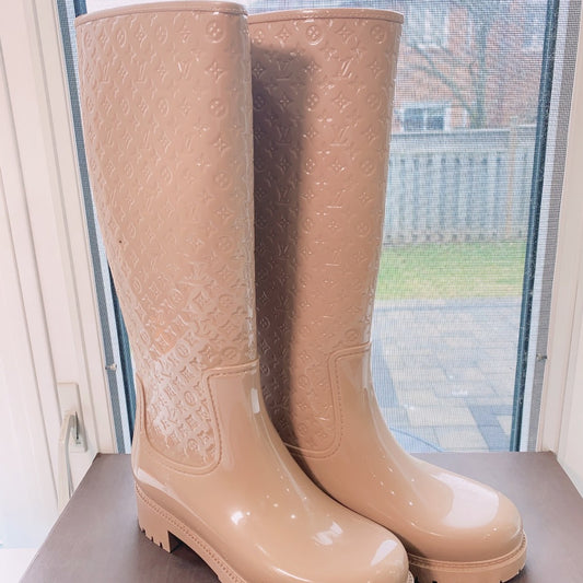 Louis Vuitton Rubber Embossed Monogram Splash Rain Boots Beige