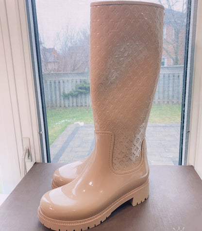 Louis Vuitton Rubber Embossed Monogram Splash Rain Boots Beige