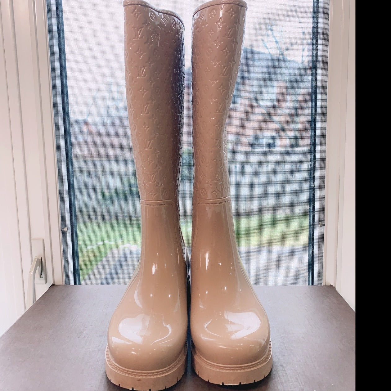 Louis vuitton monogram sales rain boots