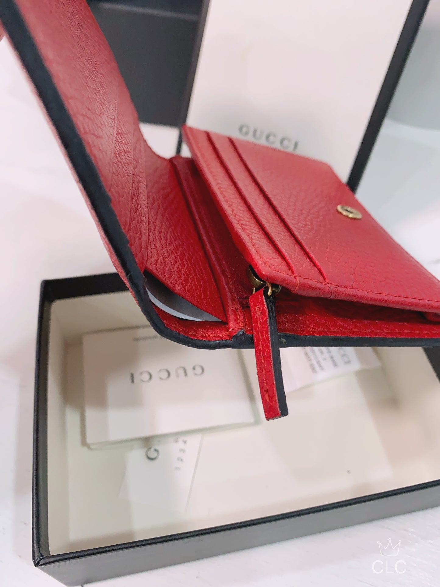 Gucci Blind For Love Leather Compact Wallet