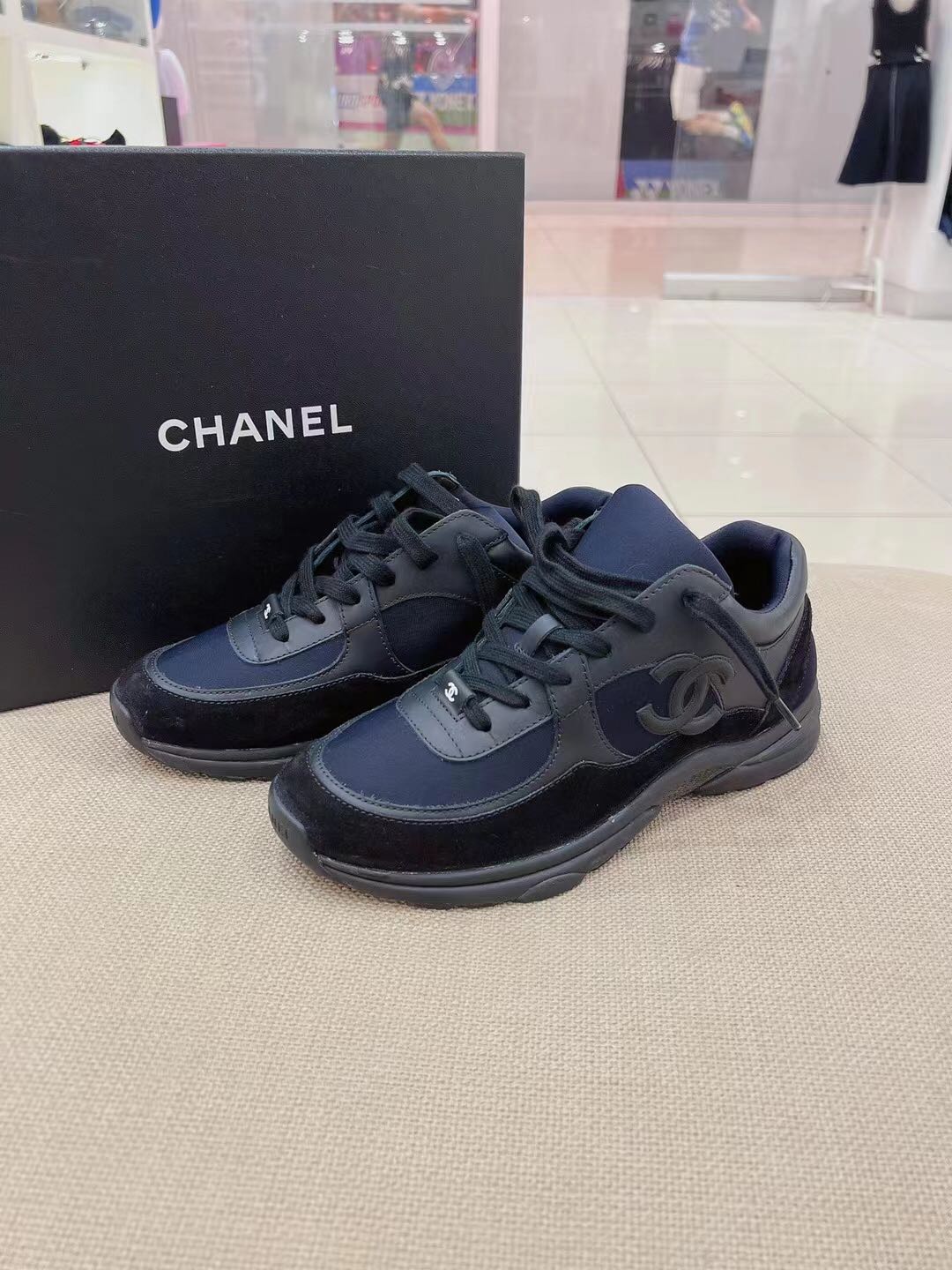 Chanel Sneaker Size39.5