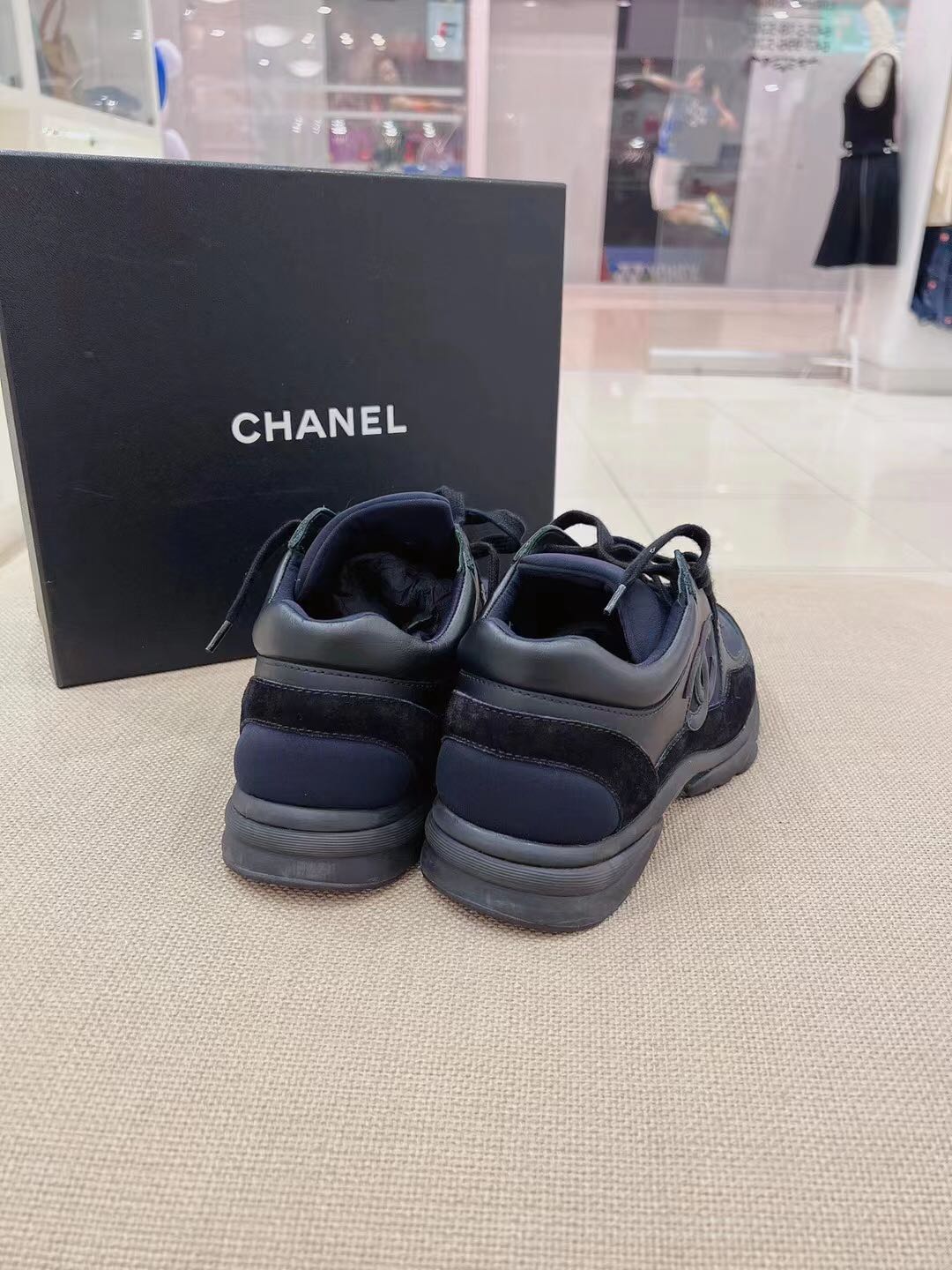 Chanel Sneaker Size39.5