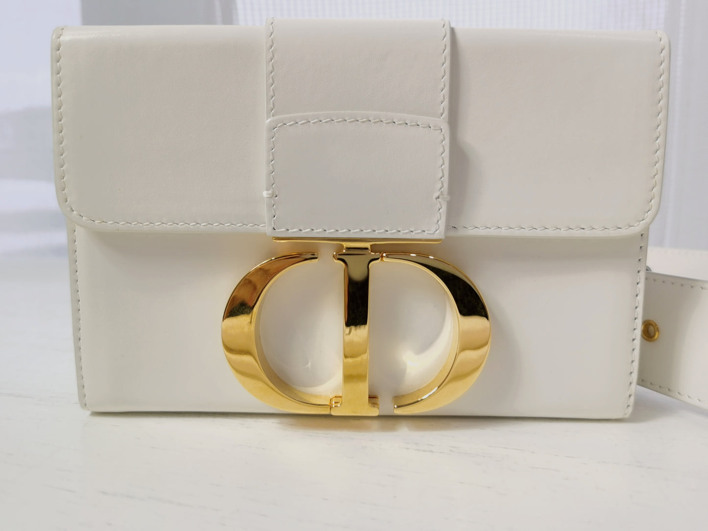 Dior 30 Montaigne Box White