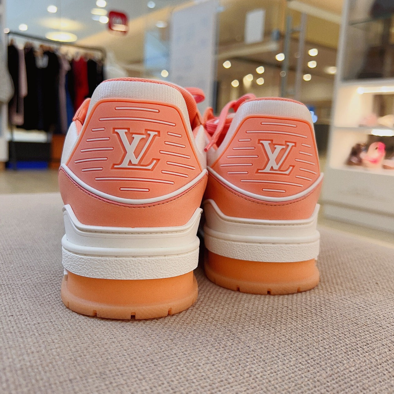 Louis Vuitton Woman's Trainer Sneaker Size37.5