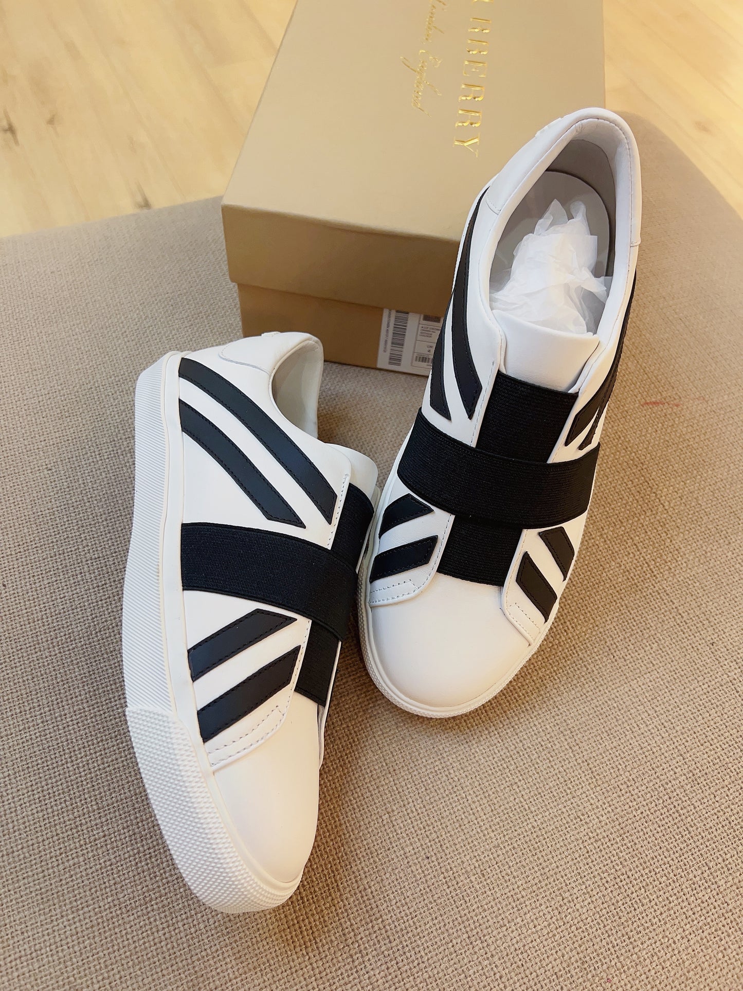 Burberry Sneaker Size37 New