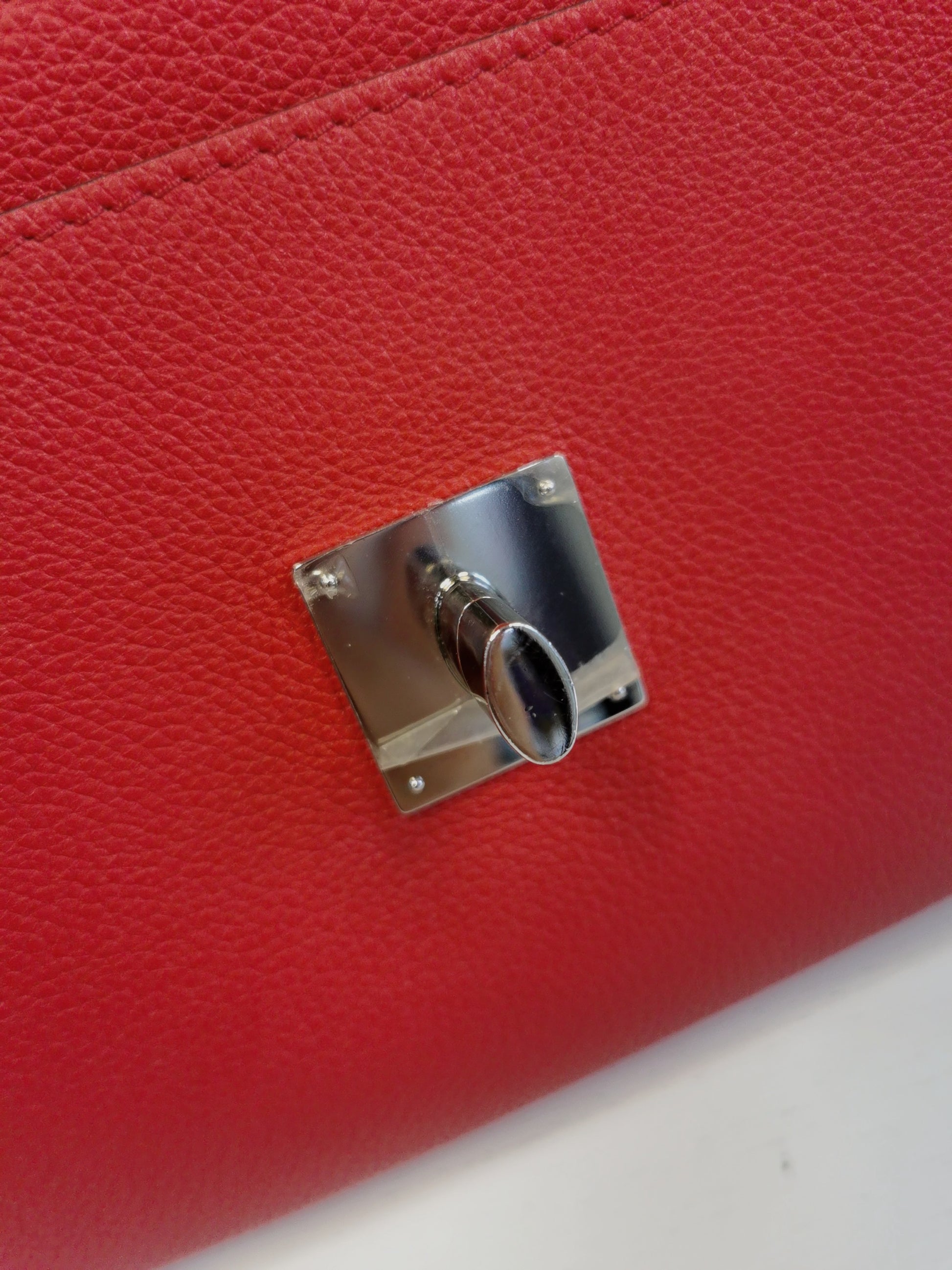 Louis Vuitton Mylockme Chain Bag leather BB Red - luxhub.ca