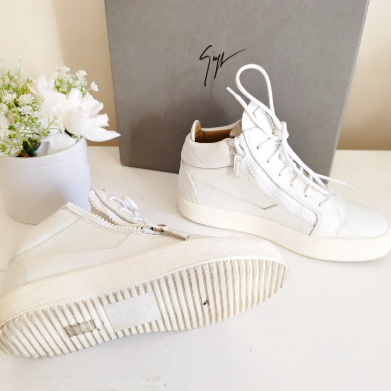 Giuseppe Zanotti Kriss Mid Top Sneaker White Size37.5