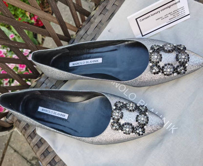 Manolo Blahnik flat size38 - luxhub.ca