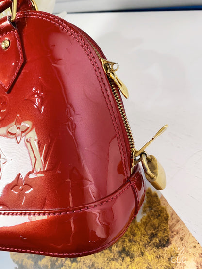 Louis Vuitton Vernis Alma BB Pomme d'Amour red - luxhub.ca